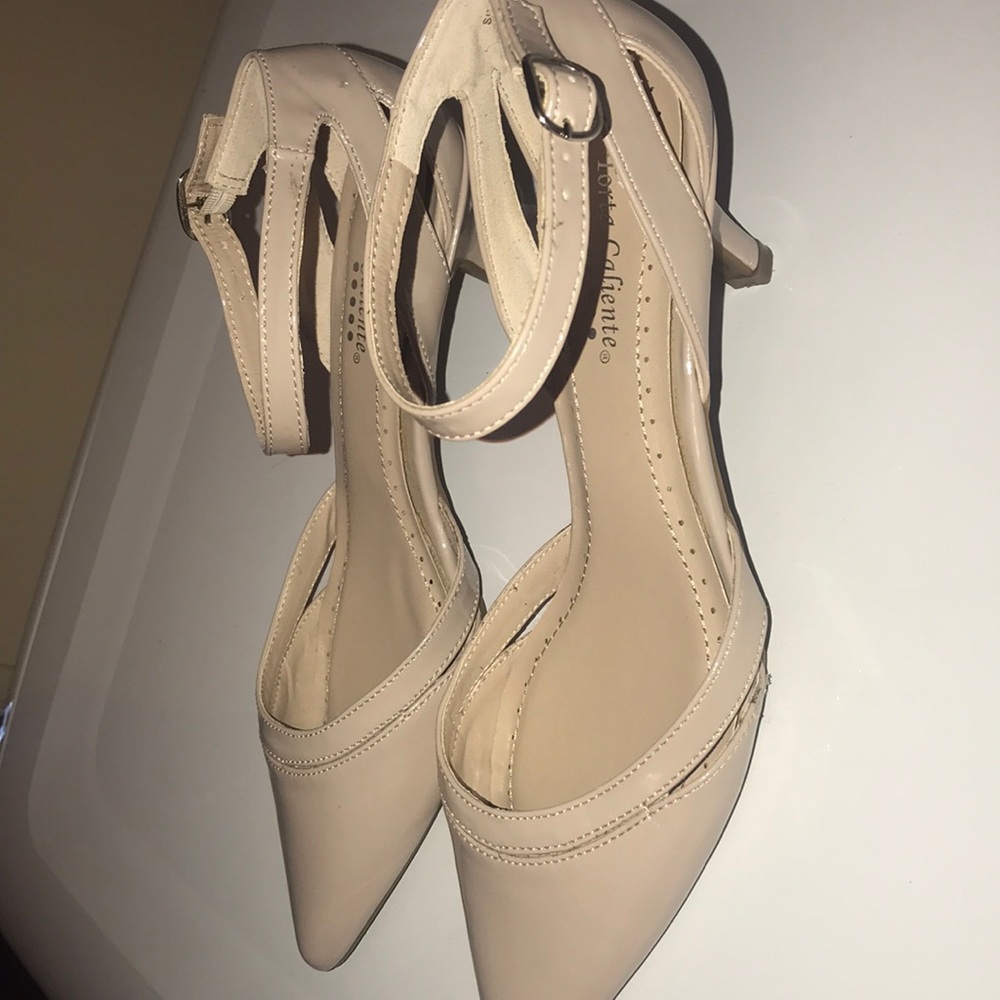 High Heels - Picture 4 of 4